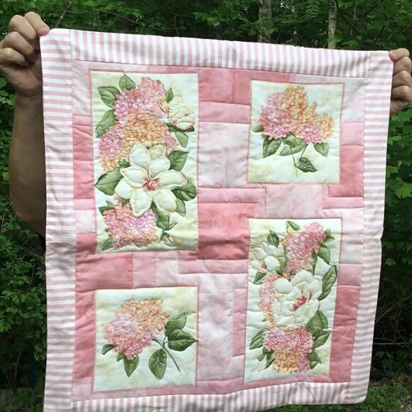 NWT Hand Crafted Quilted Wall Hanging/Runner - Picture 2 of 12